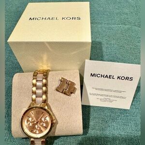 Michael Kors Watch Pink and Rose Gold tone